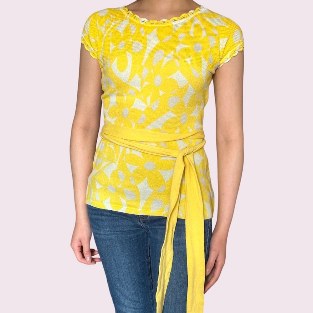 Moth retro floral tie top